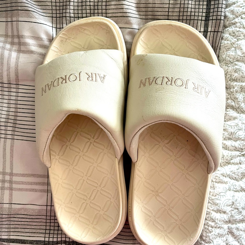 Air Jordan slides size 6